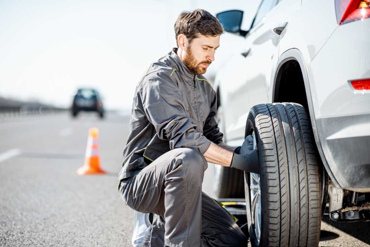 What to Expect From Emergency Roadside Assistance Services