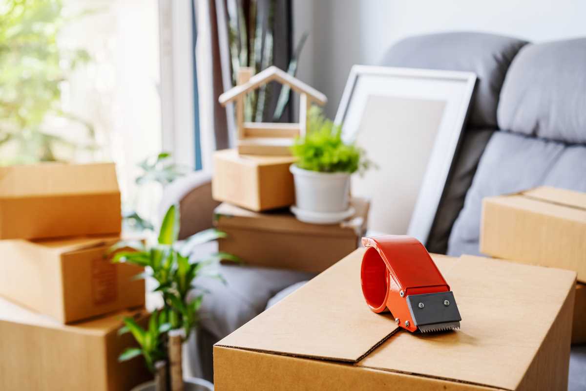Calculate the Costs of Relocation Without Overextending Finances