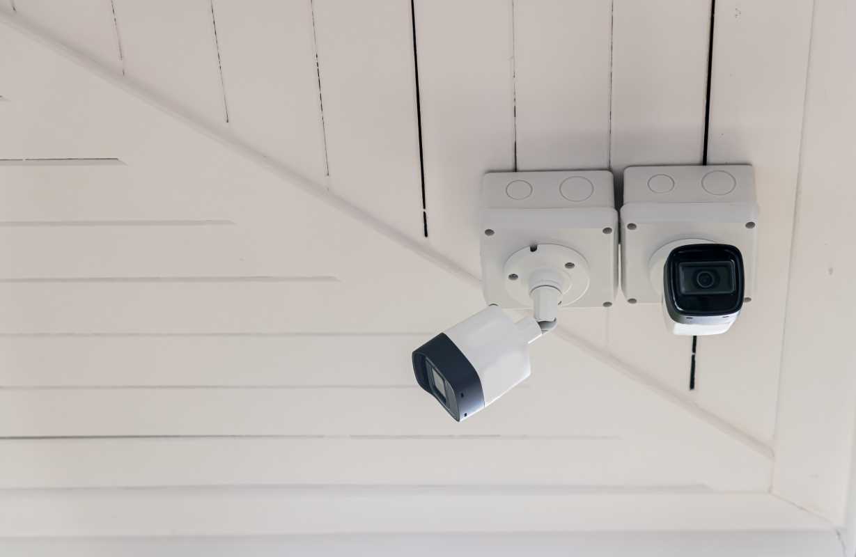Red Flags in a Home Security Monitoring Service Contract